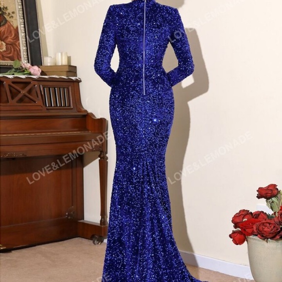 Blue sequins dress - Picture 3 of 6